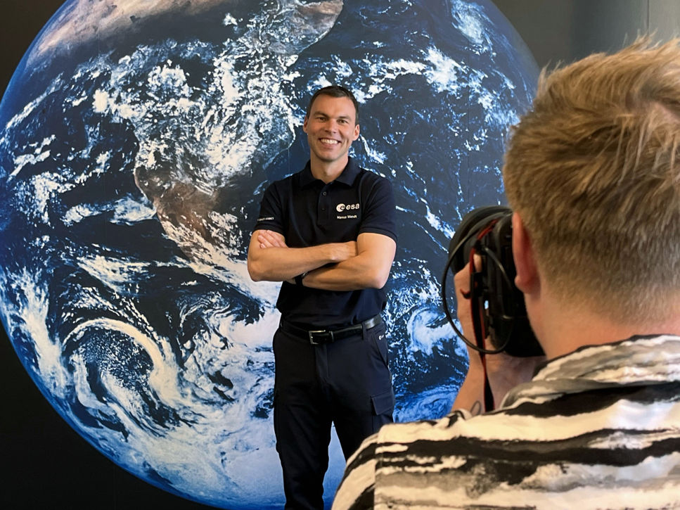 Marcus Wandt fotas på Rymdstyrelsen