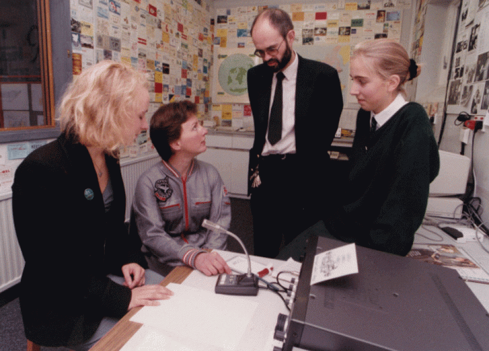 Helen Sharman i mitten. Källa: AMSAT-UK