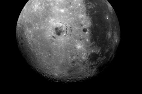 Första landningen på månens baksida – svenskt instrument ombord