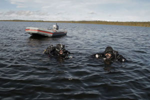 ghostrockets_dykare-988x555.jpg Se dokumenätren om de gåtfulla Spökraketerna på SVT ikväll.