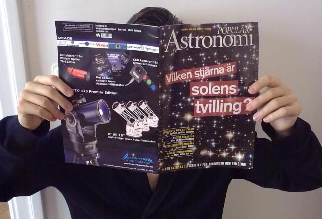 Arvid läser gladligen populär astronomi 