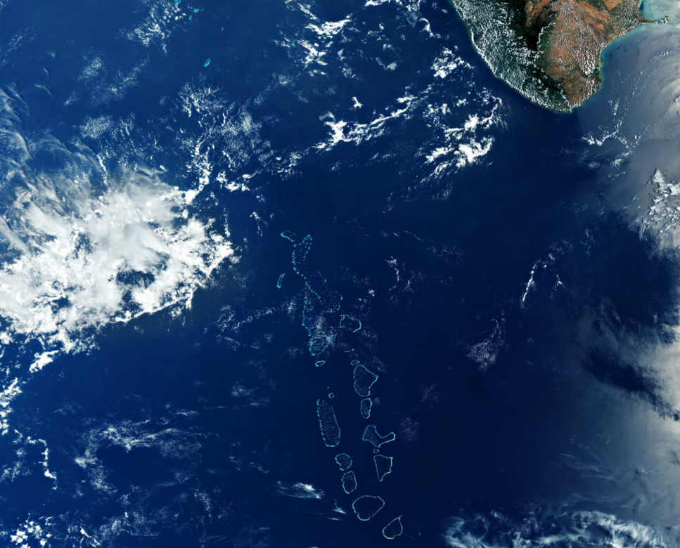 Maldiverna från satellit
