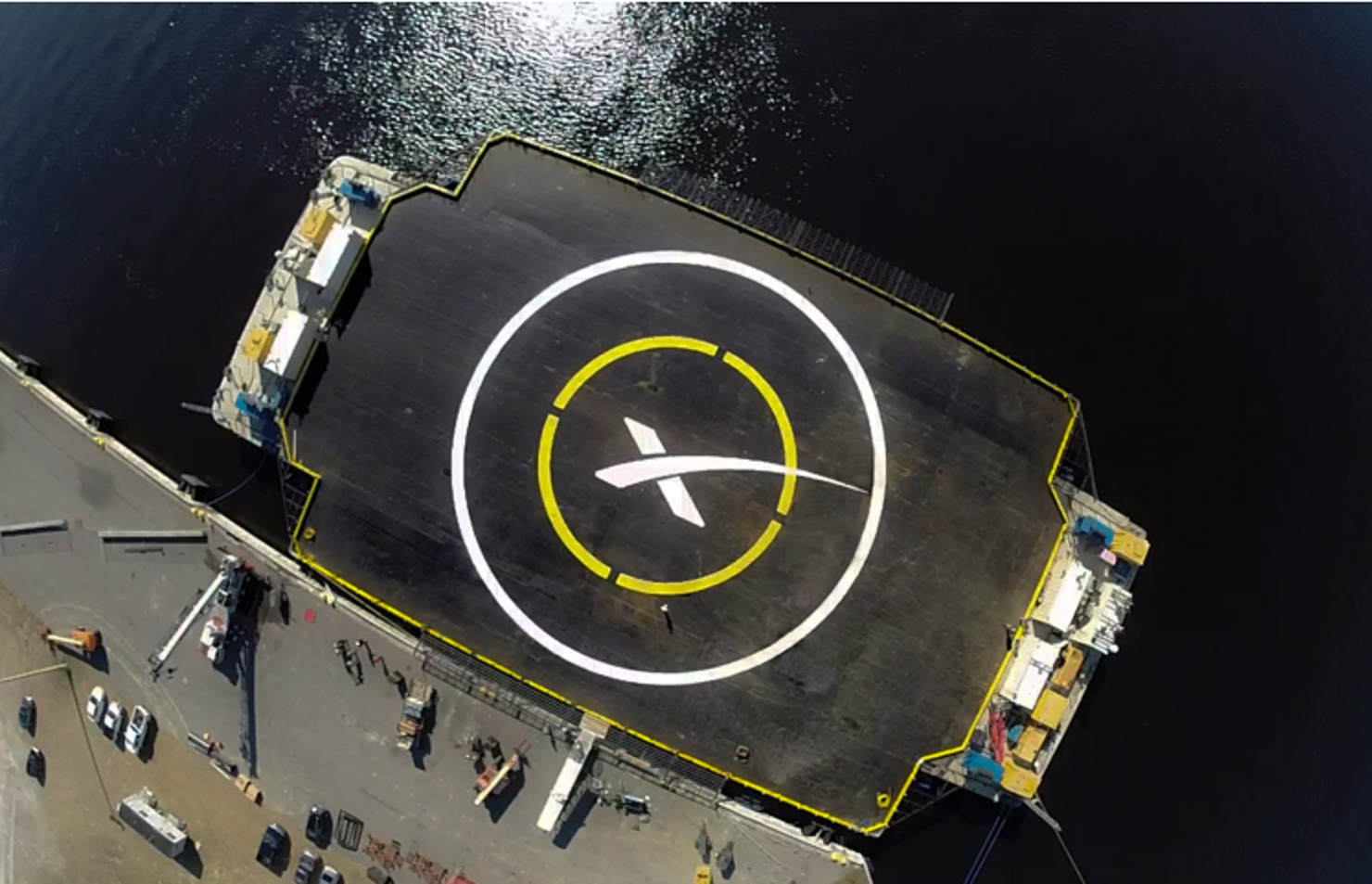 SkaCC88rmavbild202015-01-0920kl20093525.png Plattformen som raketen Falcon 9 ska landa på.