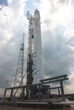 Falcon 9 redo att lyfta