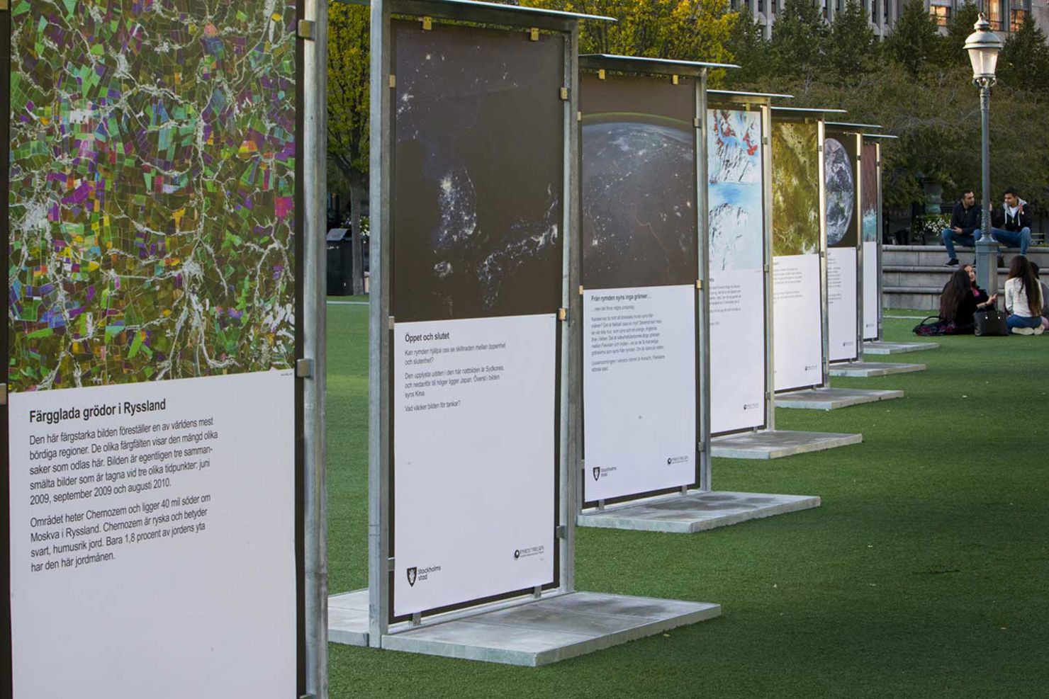 Rymddrömmar och stockholmsvisioner - ny utställning i Kungsträdgården