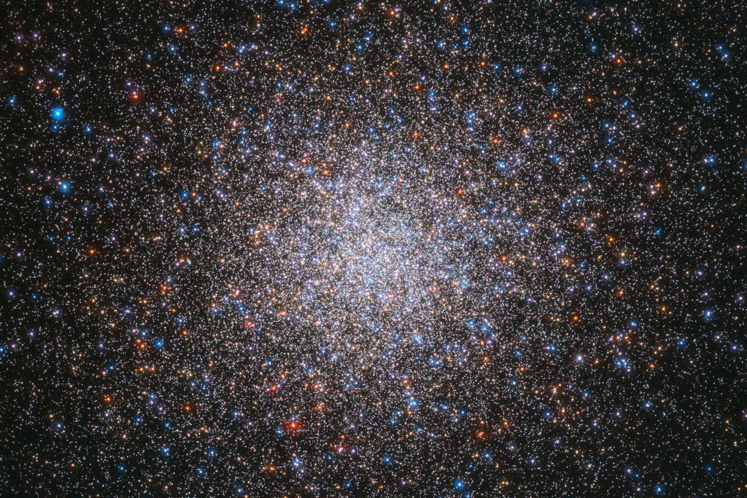 Fantastisk bild av stjärnklustret Messier 2
