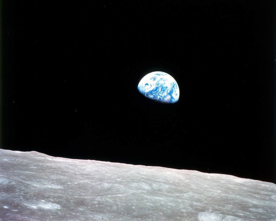 Fotografiet Earthrise utses till en av århundradets bilder