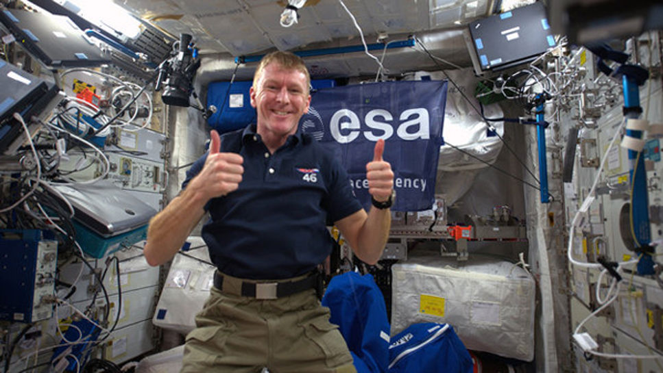 Astronauten Tim Peake sänder i dag klockan 14.40 live från rymdstationen ISS.