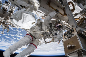 Långa rymdfärder kan ge sämre syn för astronauter