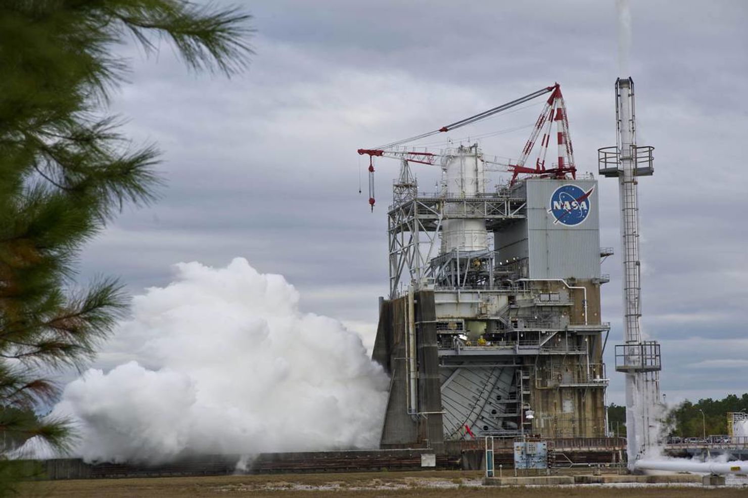 NASA testar ny kraftfull raketmotor