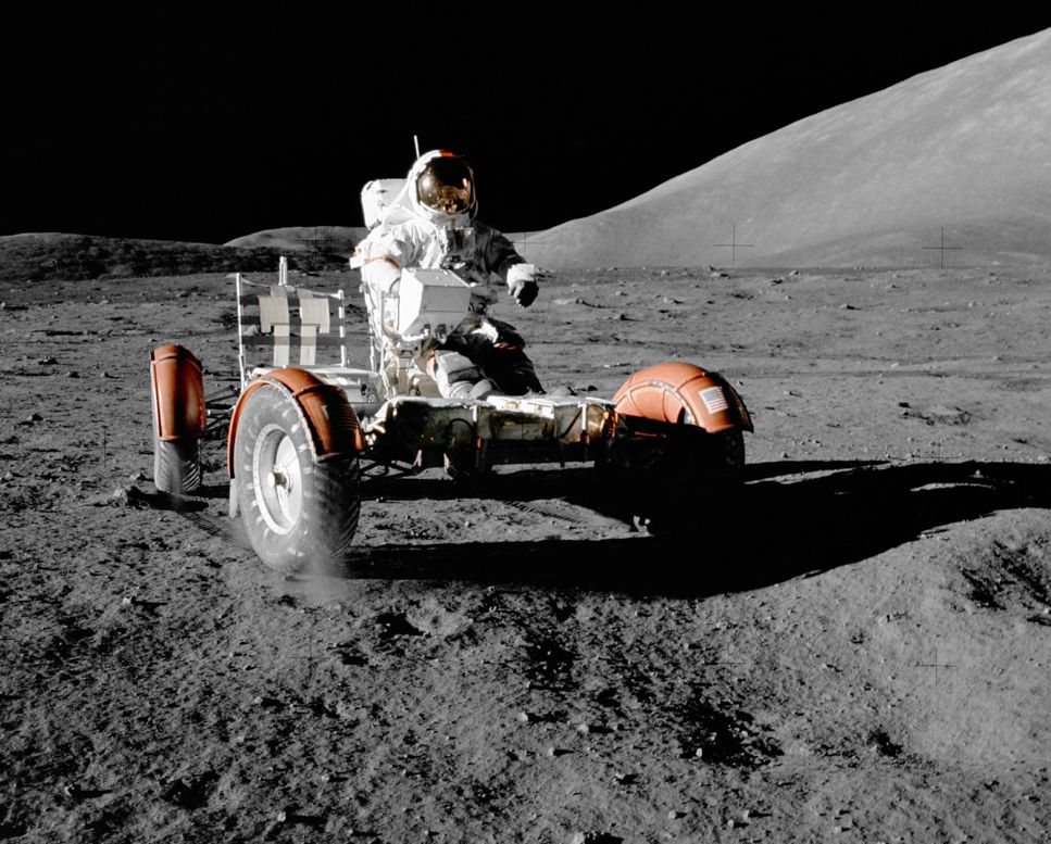 Lunar Rover Vehicle var den första elbilen att skickas upp och användas på en annan himlakropp.