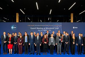 CM22_Portrait_of_the_Ministers (2).jpg Europas rymdministrar