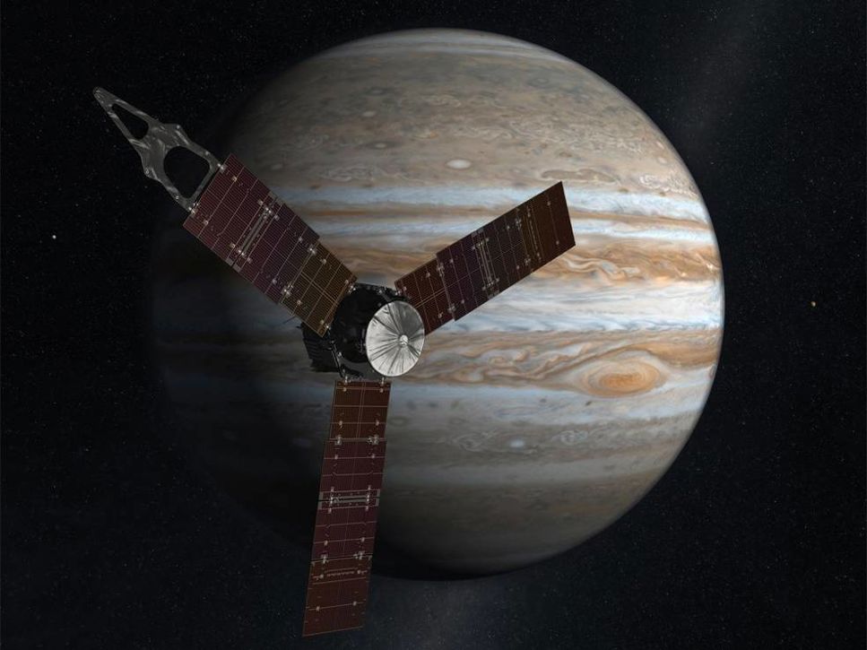 Efter fem år i rymden når Juno Jupiter.