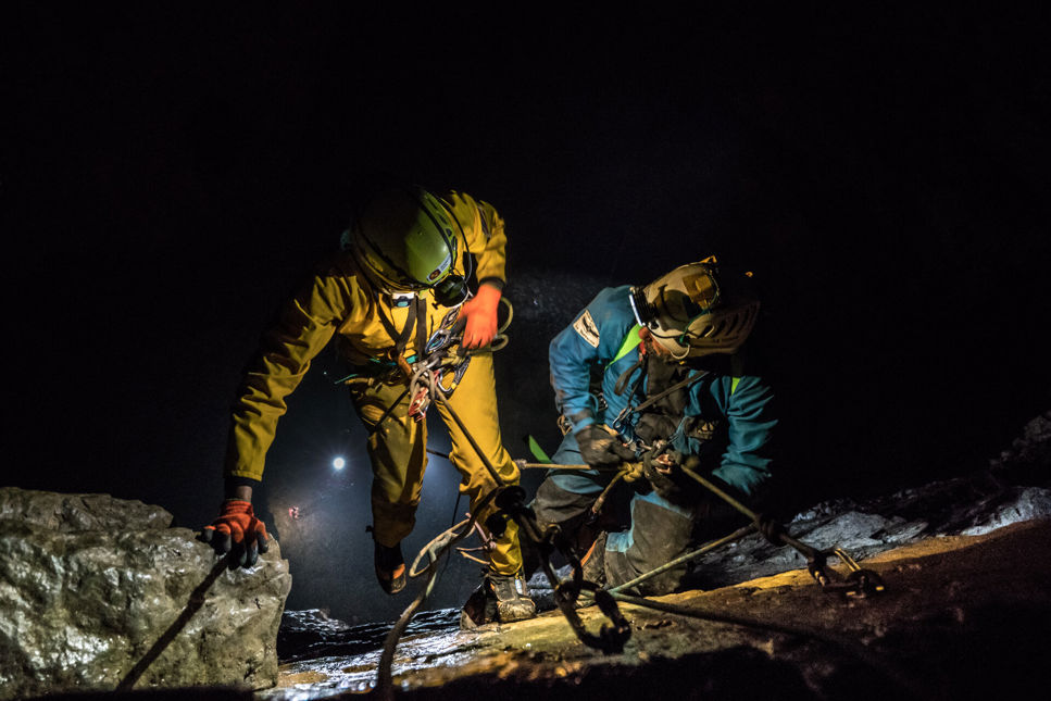 Astronauter i grotta