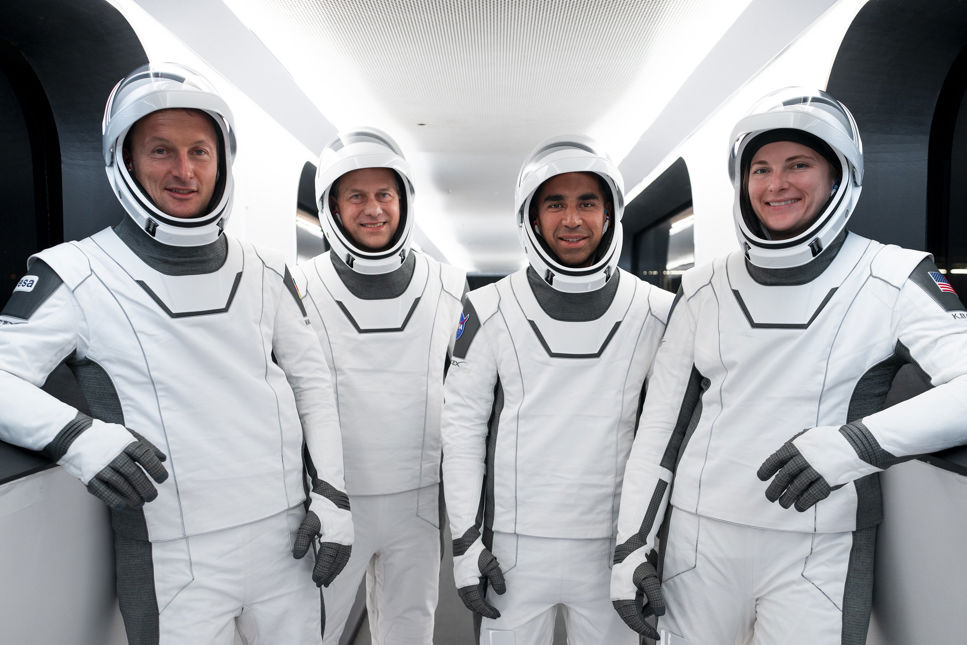 ESA-astronauten Matthias Maurer och NASA-astronauterna Tom Marshburn, Raja Chari och Kayla Barron.