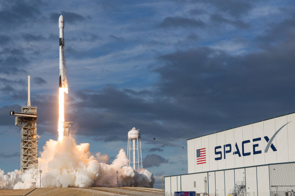 SpaceX skickade upp nya satelliter i Starlink