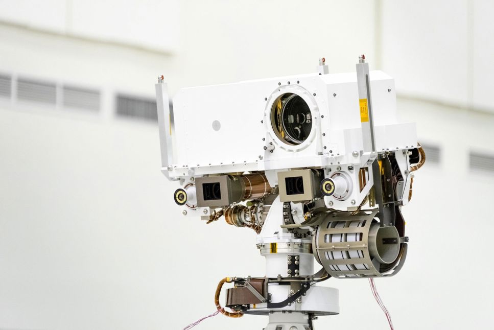 Mars-rovern som skjuter stenar med laser