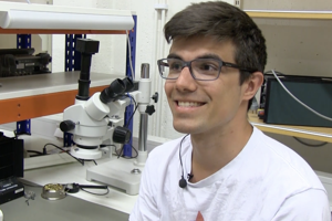 Patrick Oppel_b.png Patrick bygger elektronik på studentraketer