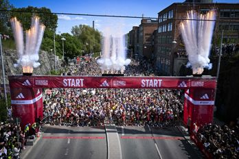 1TW_4153.jpg Starten på Adidas Stockholm Marathon 2025.