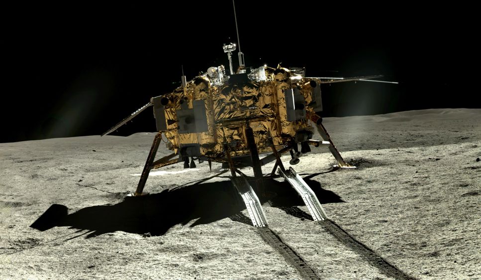 Månrobotarna Chang’e-4 och Yutu-2 visar upp spektakulära bilder från månens baksida
