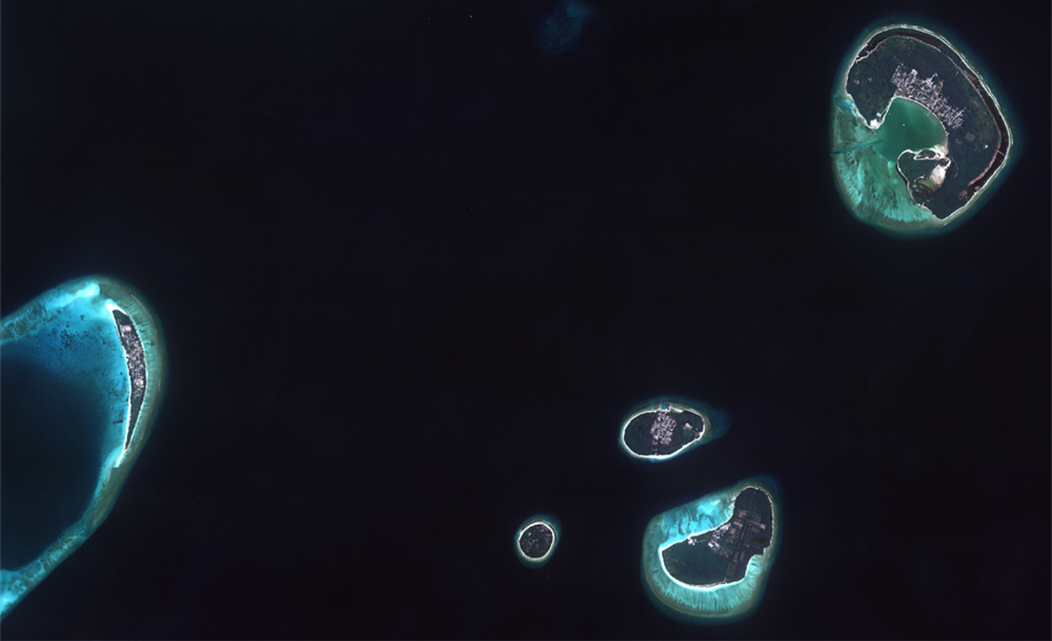 Maldiverna från rymden.