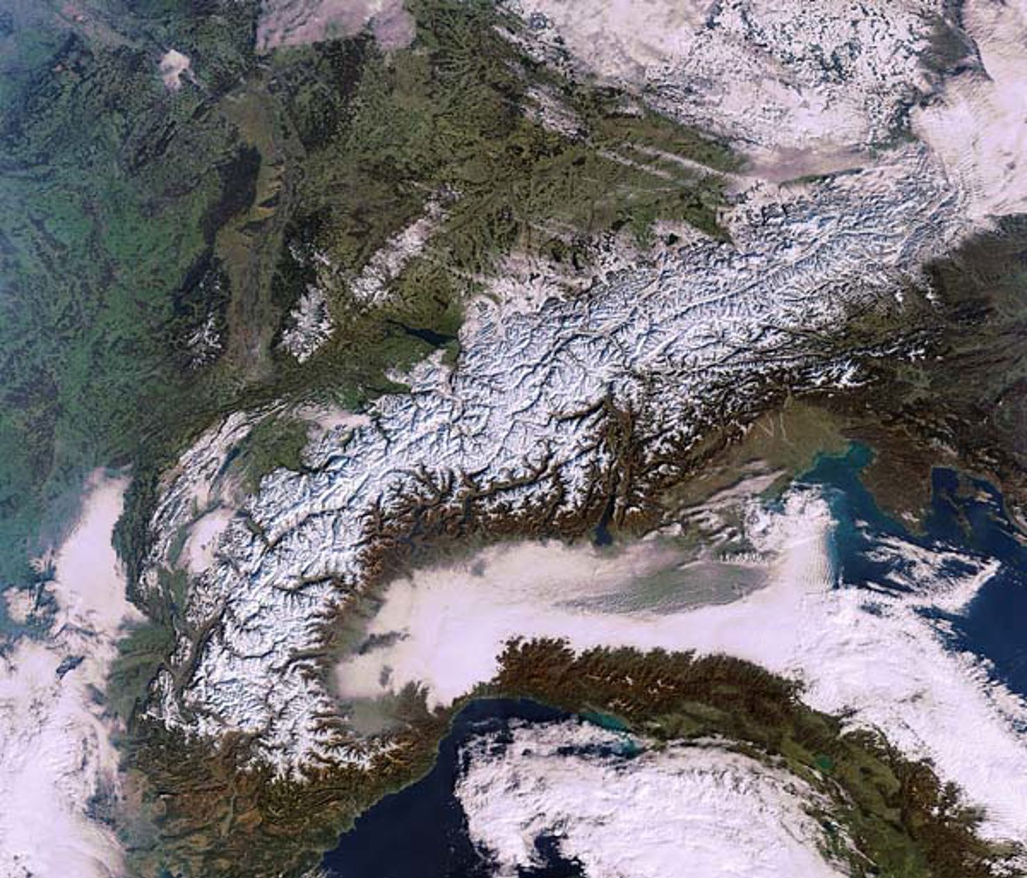 Envisatbild av Alperna den 16 januari 2012