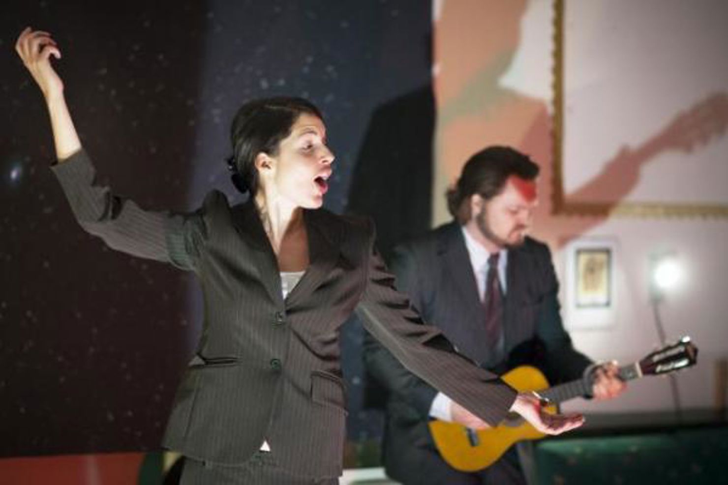 Medryckande och fantasieggande radioteater om universum