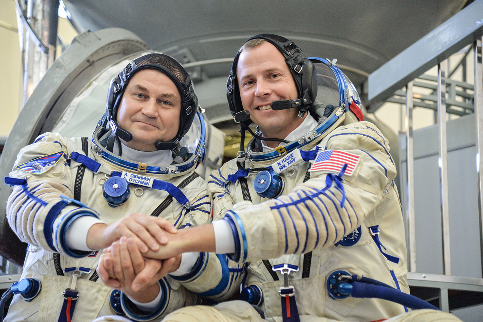 Avbruten uppsändning av astronauter flyttas till våren