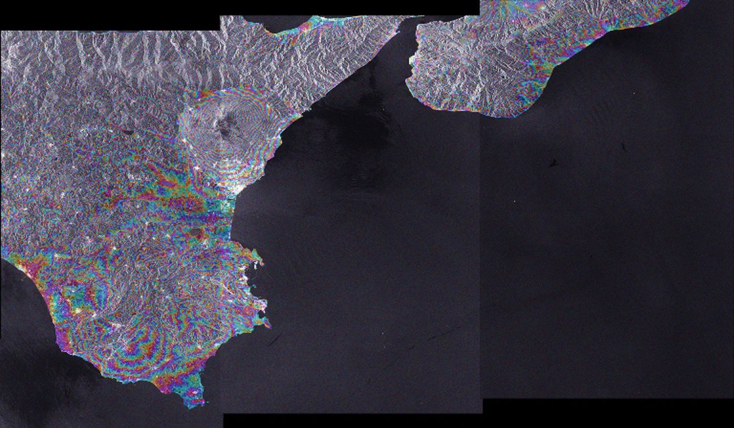 1-2-Etna_slopes.jpg Vulkanen Etna sedd från satellit