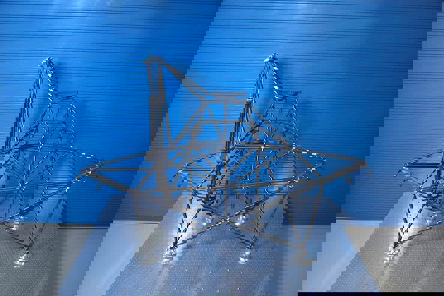 3D-printed strut tower structure.