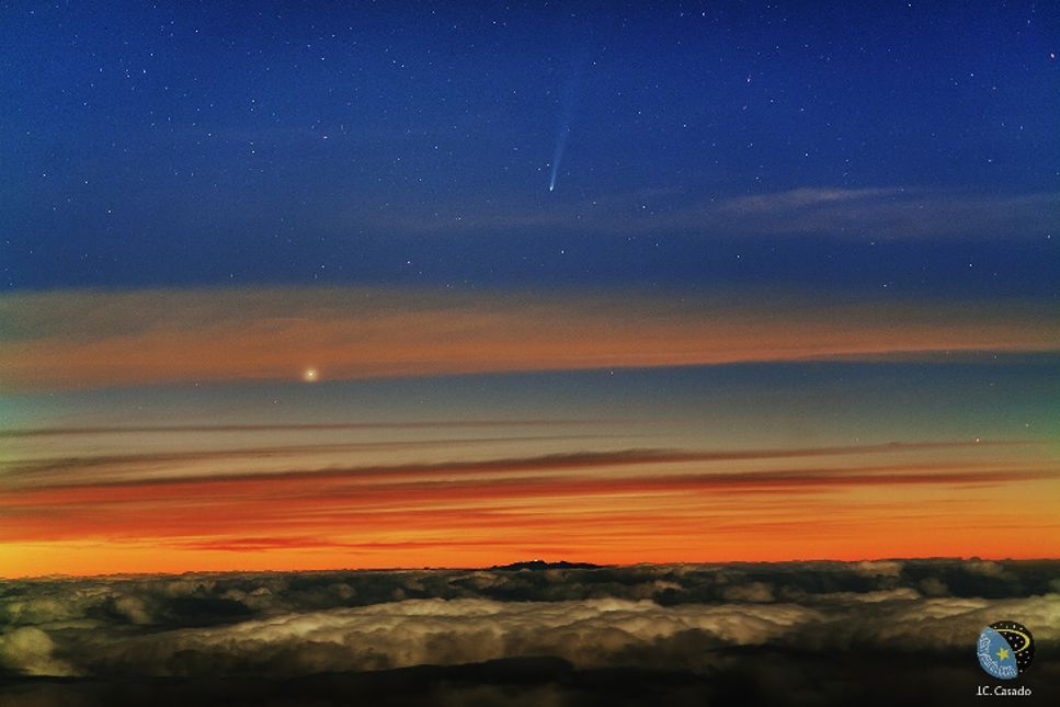 Ison passerade synlig från Teneriffa den 21 november. Foto: Juan Carlos Casado