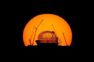 ELT i solnedgång.jpg ELT i solnedgång