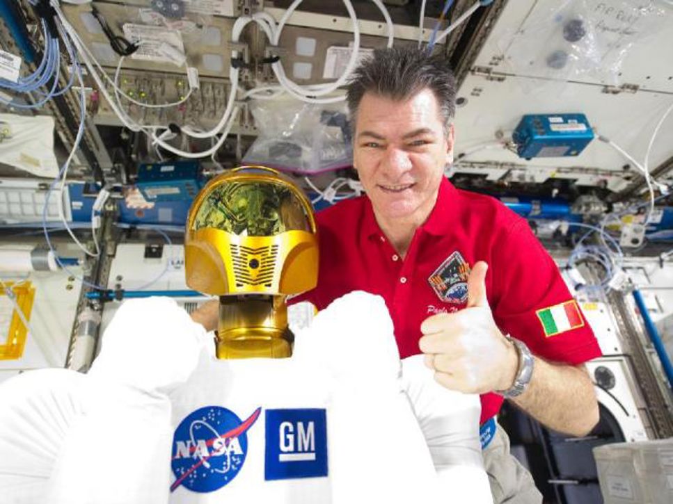 NASA: Robonaut 2 och ESA astronauten Paolo Nespoli
