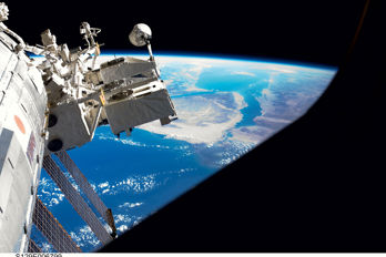 1.167032-satellitISS.jpg Satellit över jorden.