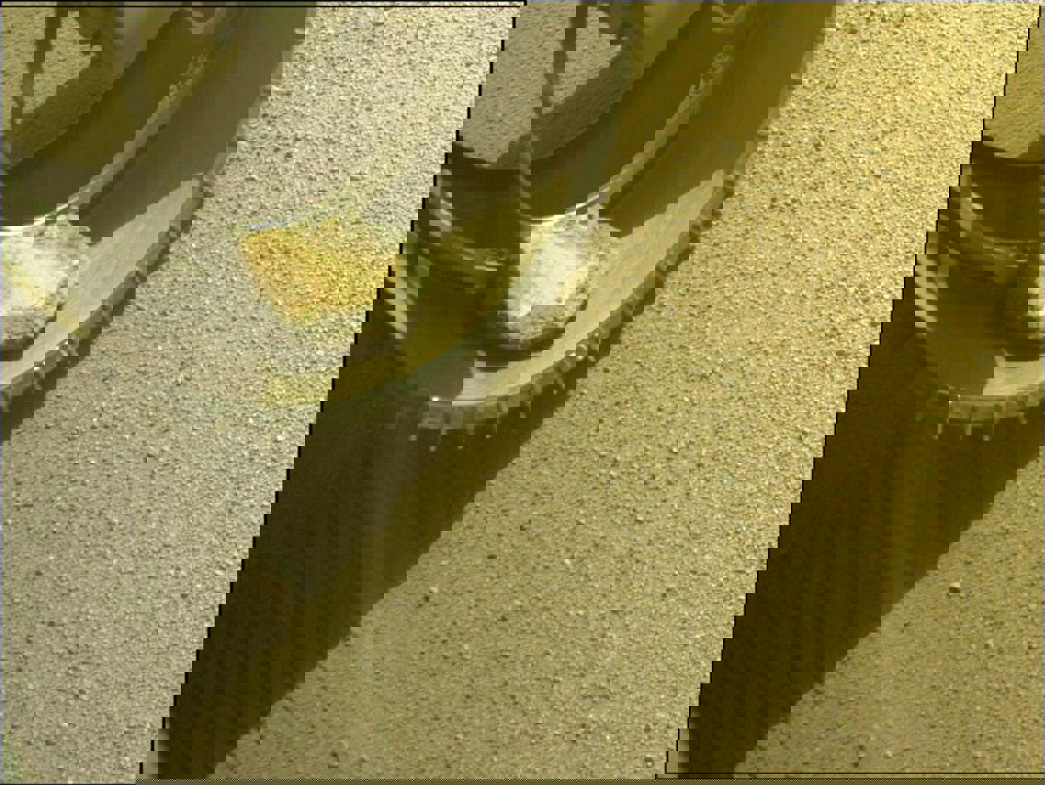 Perceverance sten.jpg Stenen i Perceverance hjul