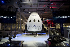 BILD_1_dragon.jpg SpaceX nya rymdfärja Dragon V2 visades nyligen upp för första gången.