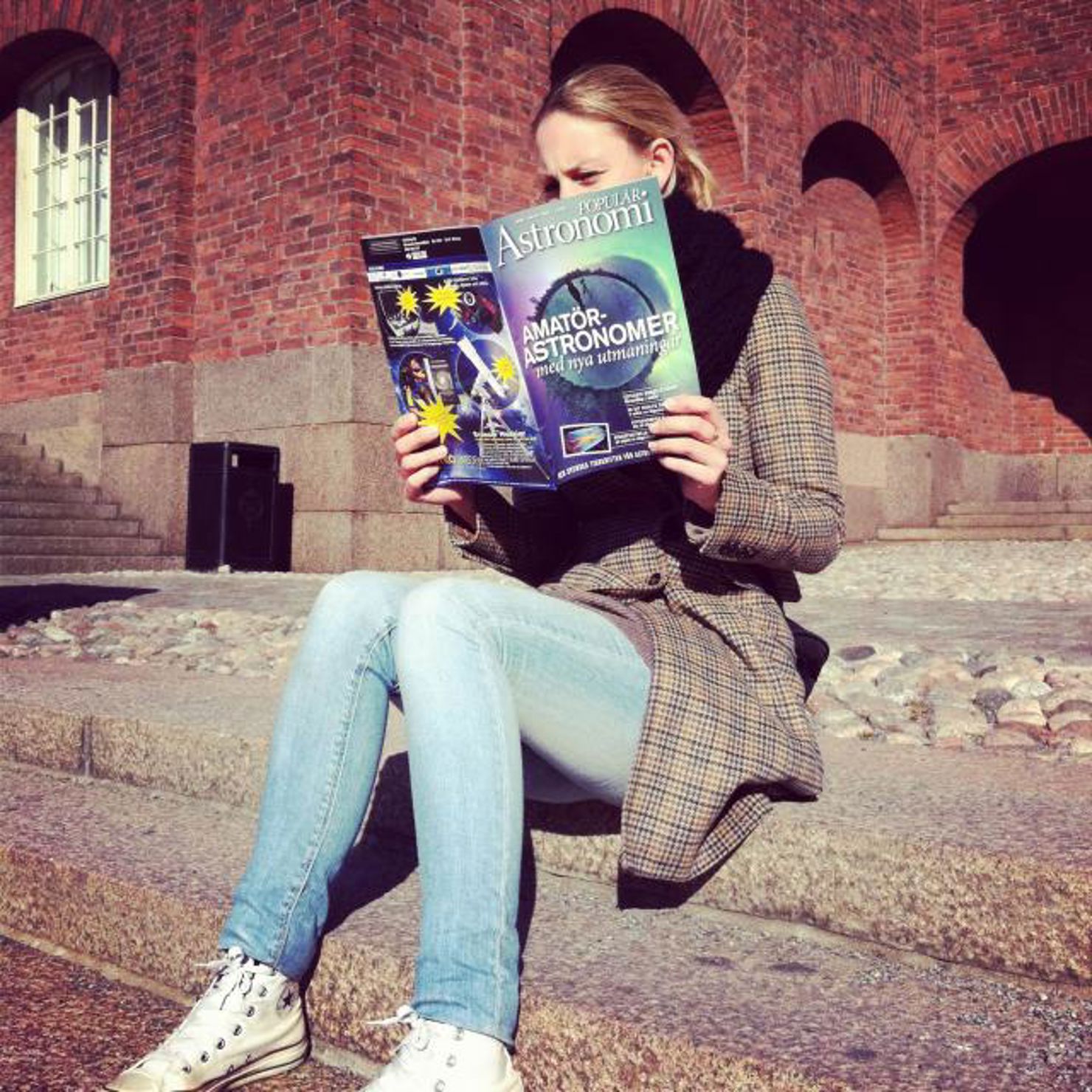 I pausen läste vi Populär Astronomi i vårsolen