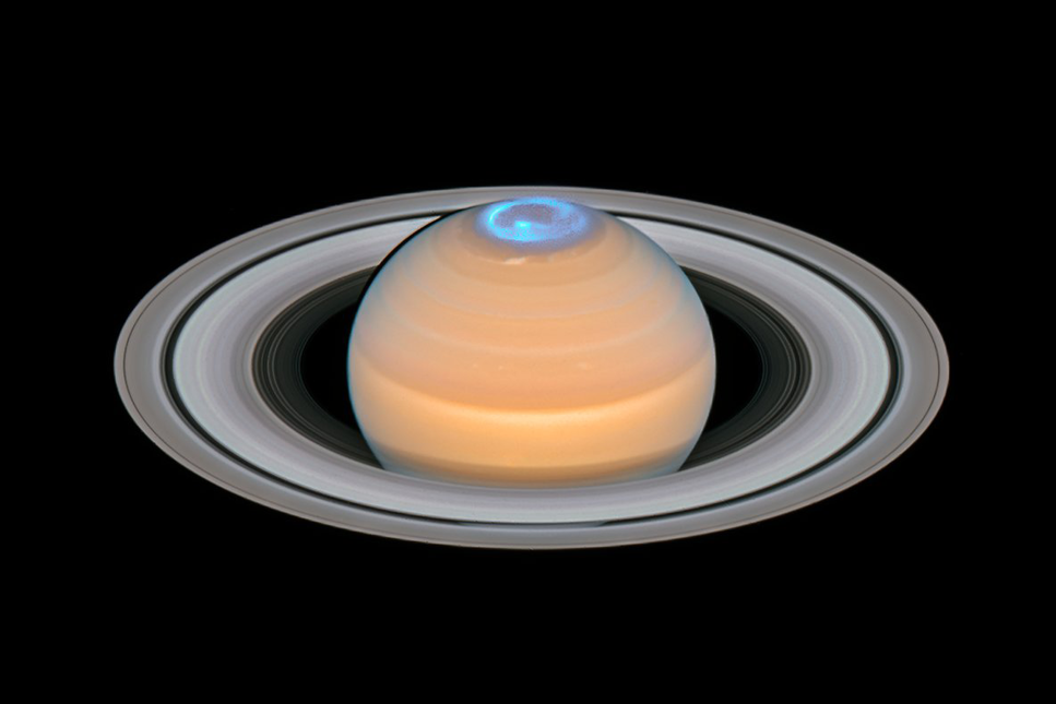 Hubble visar Saturnus norrsken