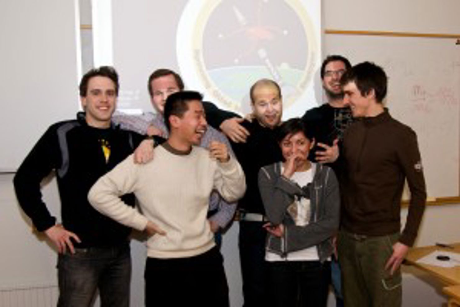 1squidgroupphotoalfvenlab-300x200.jpg Internationella studenter som förenar forskning med kulturellt utbyte - för även spanjorer gillar norrländsk självspäkning.