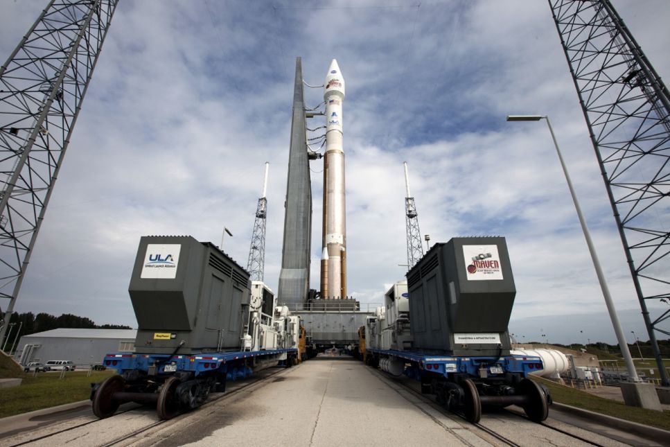 MAVEN är lastad ombord på en Atlas V-raket som nu står redo för uppsändning på Cape Canaveral Air Force Station i Florida. Källa: NASA/Kim Shiflett.