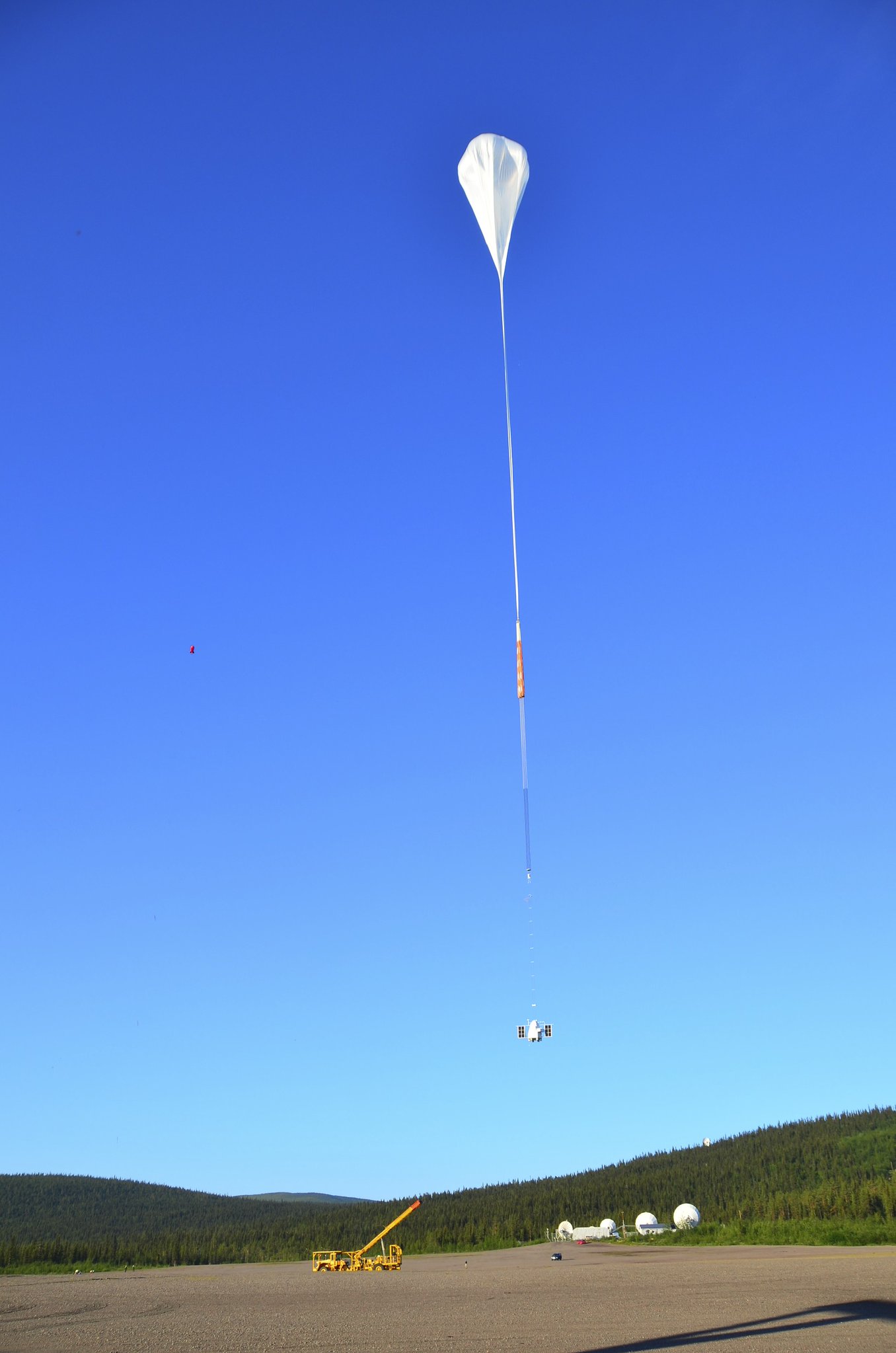 Här lyfter PoGO+ från Esrange i Kiruna.