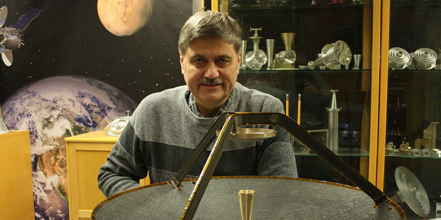 Joakim Johansson, chefsingenjör för antennteknik på Ruag Space i Göteborg. Joakim Johansson, chefsingenjör för antennteknik på Ruag Space i Göteborg.