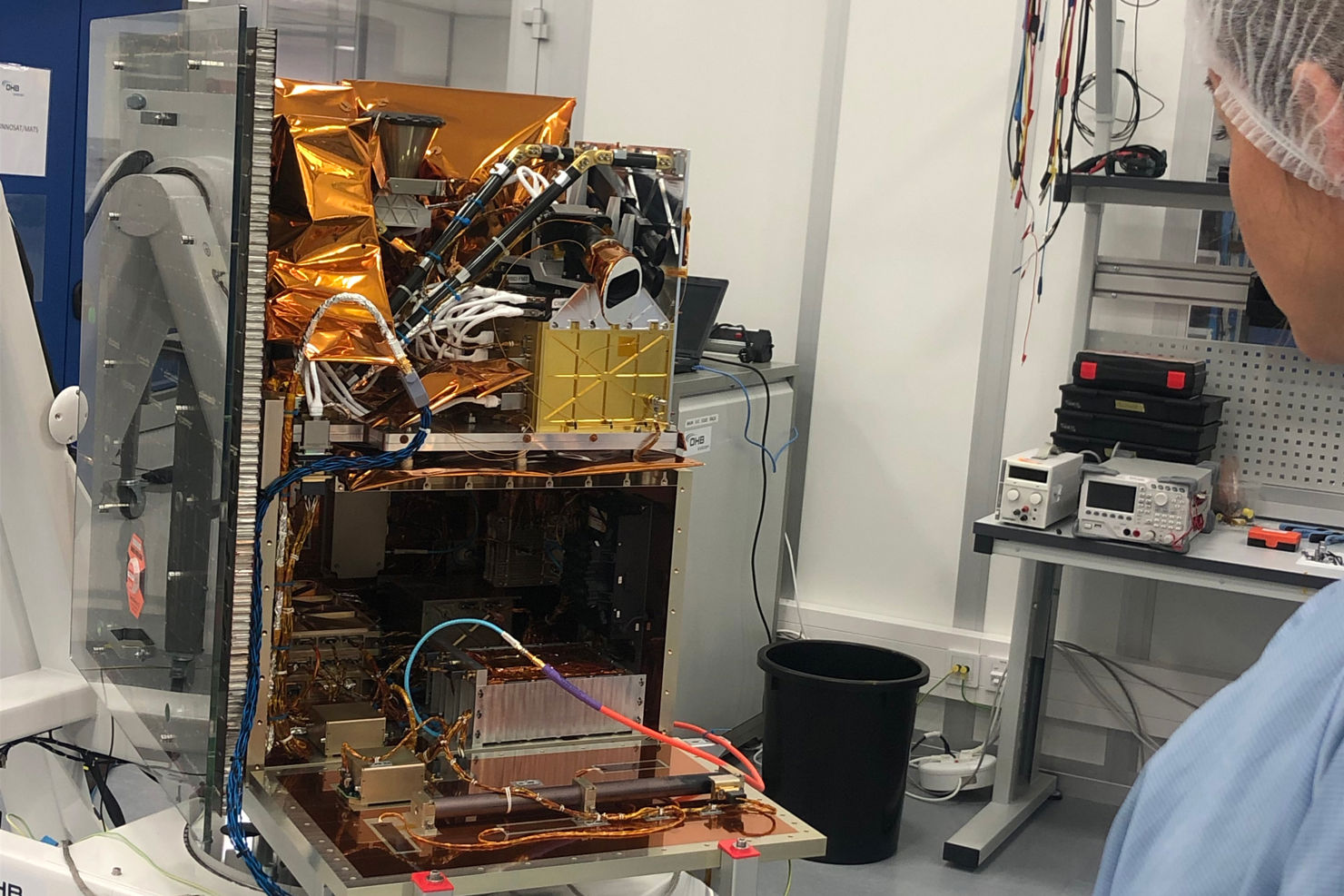 Satelliten Mats visas upp för första gången