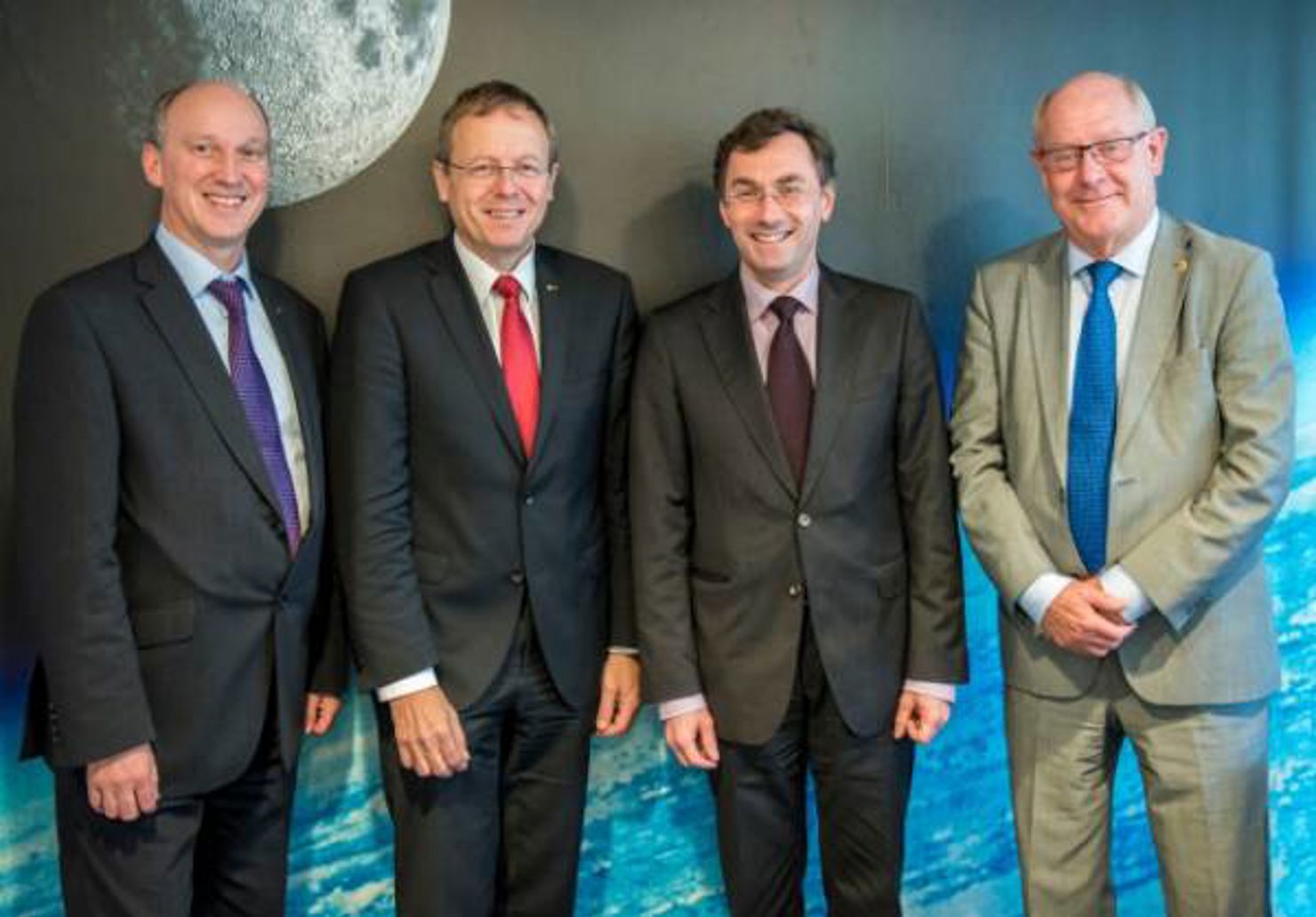 Esas generaldirektör besökte Rymdstyrelsen