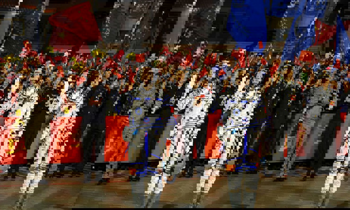 Taikonauter Jing Haipeng och Chen Dong.