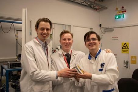 Bild1.jpg Tre glada killar