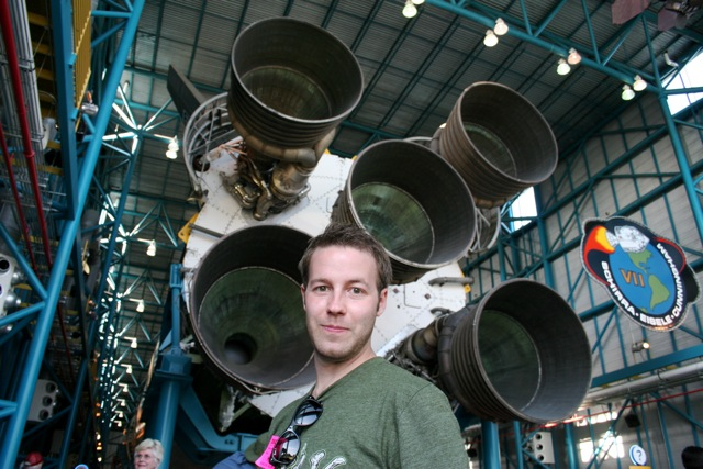 Saturn v-raketens dysor