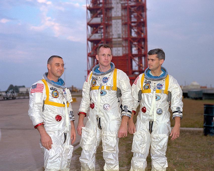 Besättningen på Apollo 1 omkom under ett test 1967.