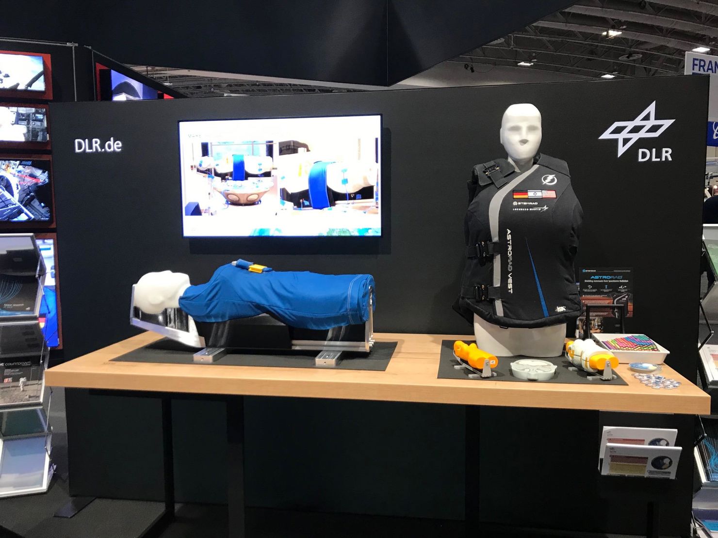 Strålningsmätning på kvinnodockor