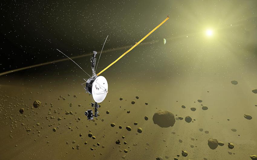 Rymdsonden Voyager 1 är det av människan tillverkade föremål som befinner sig längst bort från jorden. Den har under sina 37 år tagit sig 17 ljusår från jorden.